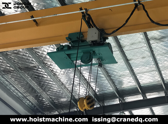Metallurgical wire rope electric hoist