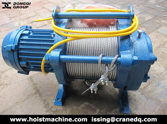 small electric winch for lifting materials